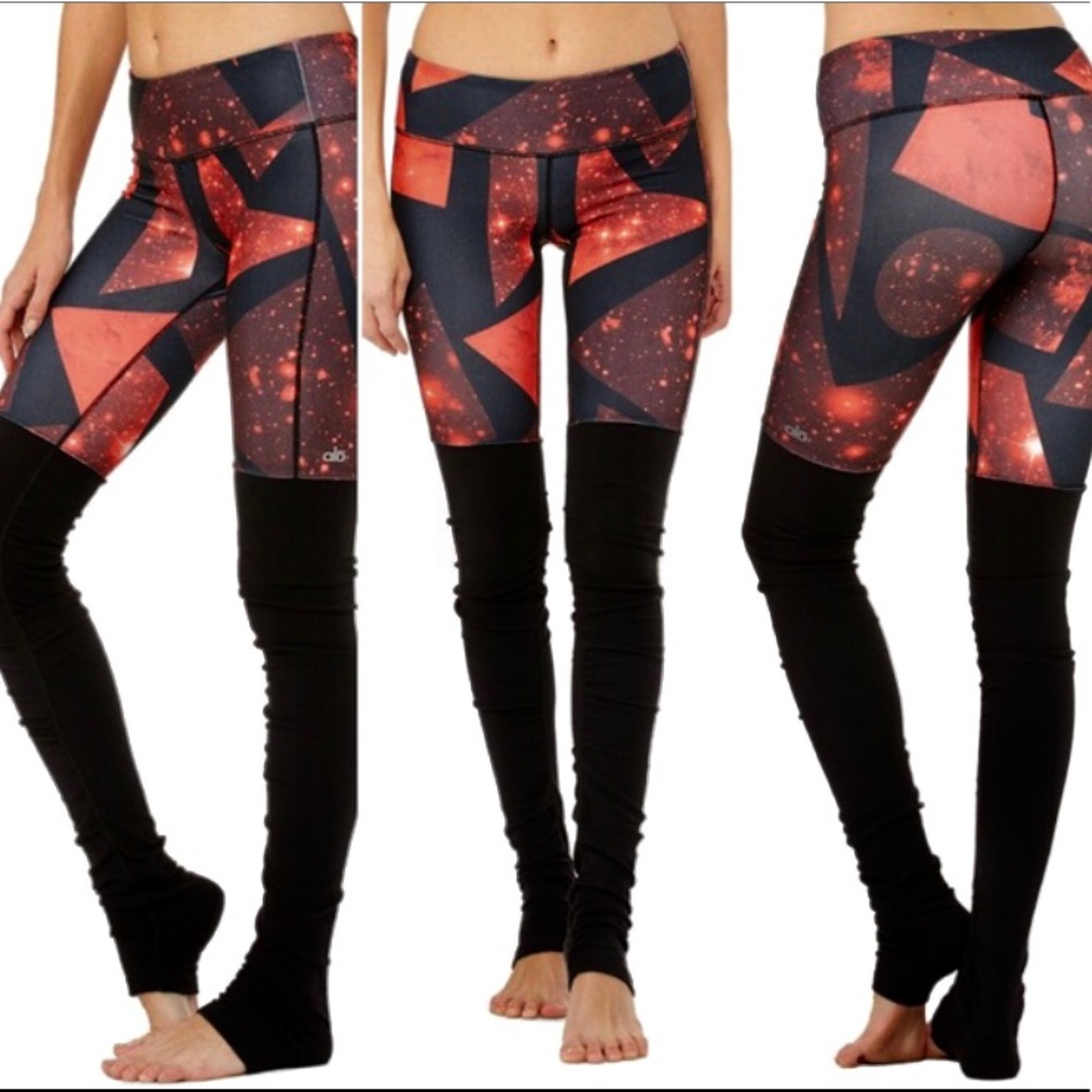 NWT!! Alo Yoga Goddess Leggings - Red Space / Black